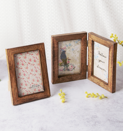 PHOTO FRAMES